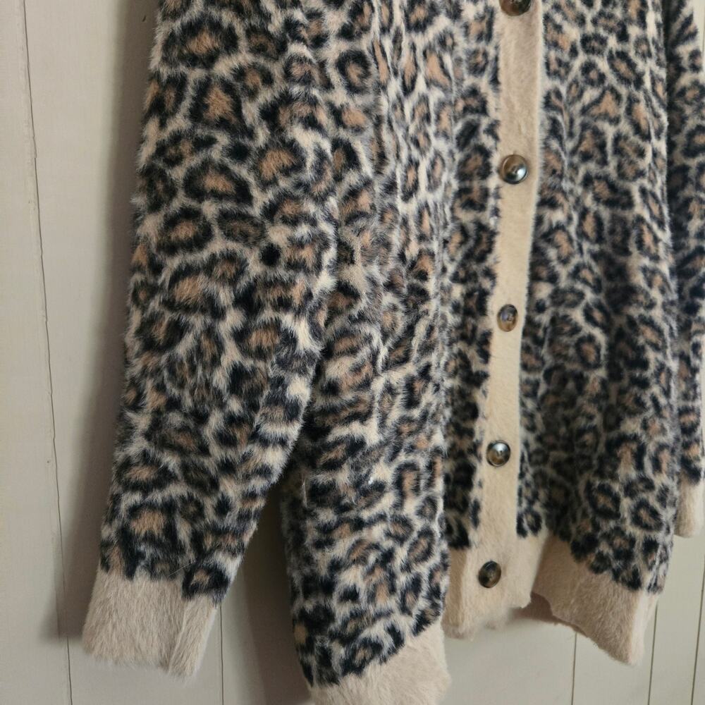 LOVERS & FRIENDS Francine Leopard Print Cardigan Size Small Pre-loved - Picture 6 of 12